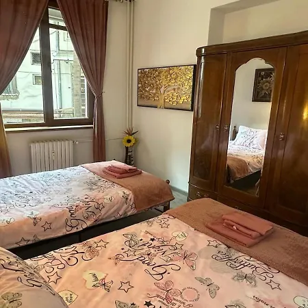 Retro Gem Apartment *